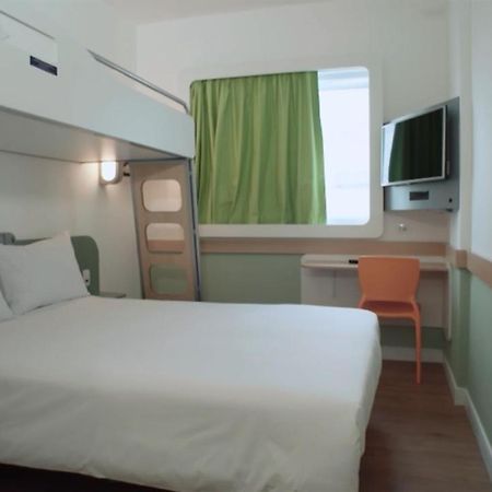 Ibis Budget Озаску Экстерьер фото