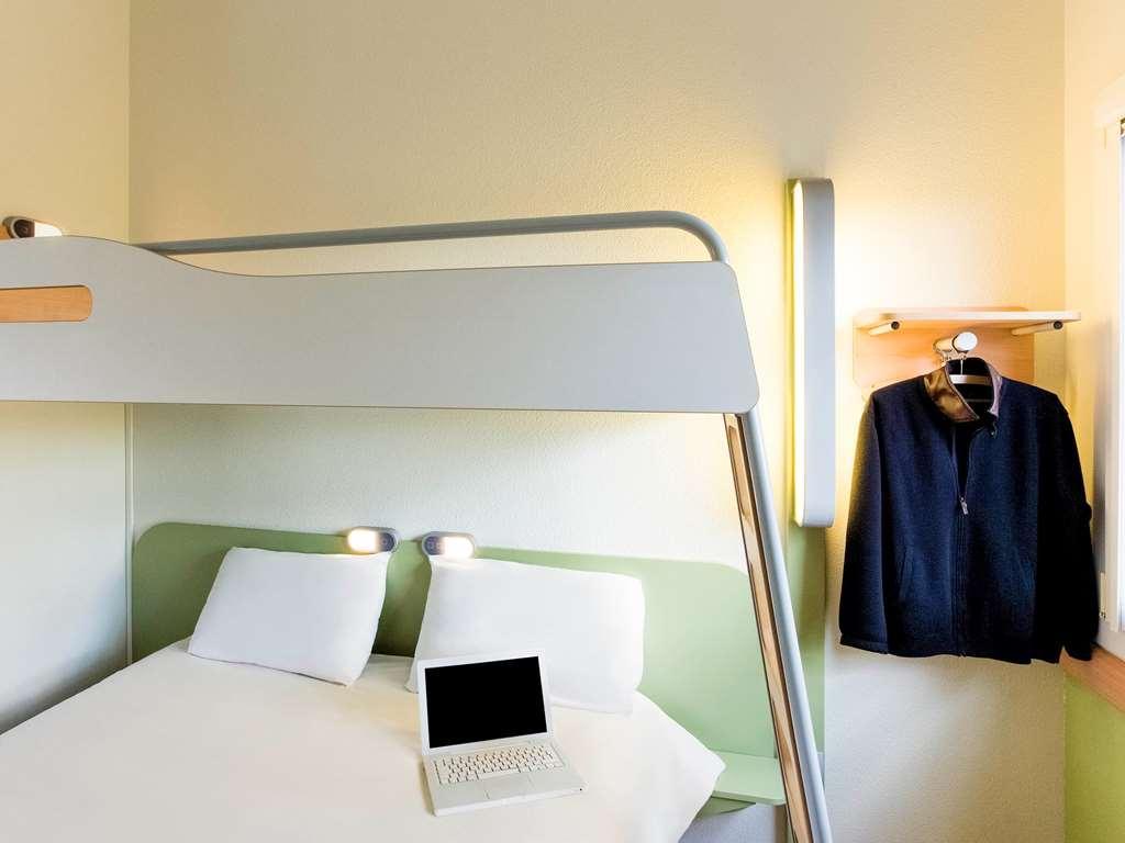 Ibis Budget Озаску Экстерьер фото