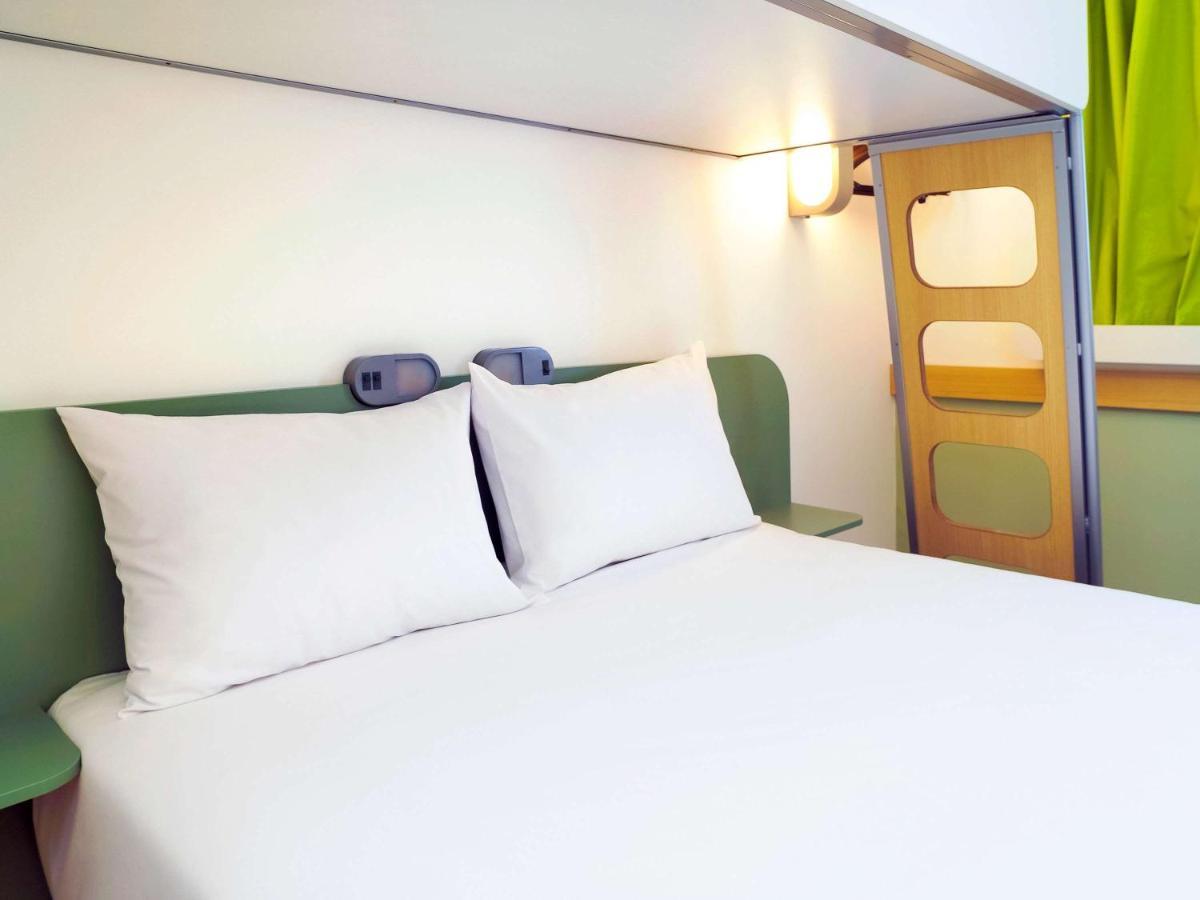 Ibis Budget Озаску Экстерьер фото